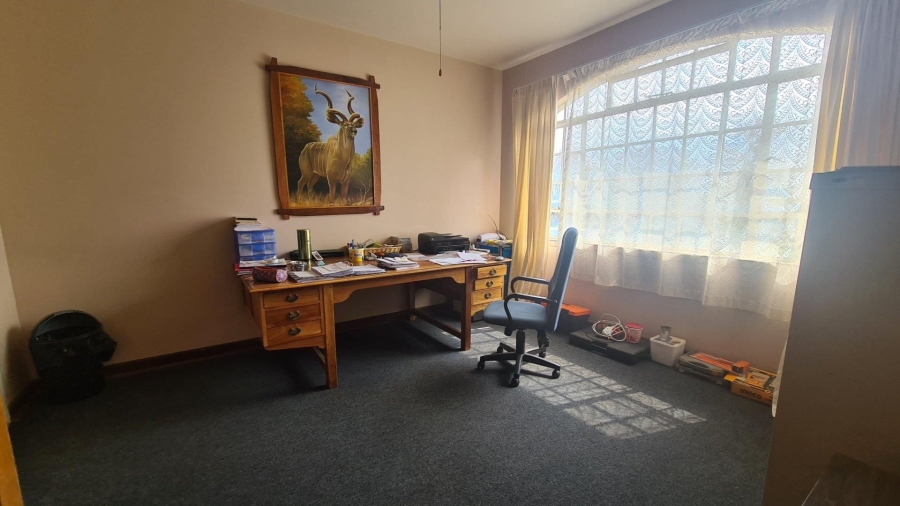 5 Bedroom Property for Sale in Wilgeboom A H North West